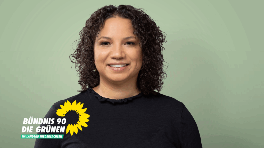 Porträt der grünen Landtagesabgeordneten Lena Nzume